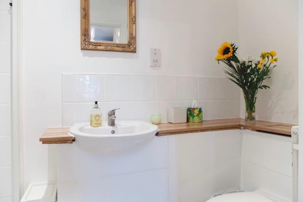 Lynbrook Grove Guesthouse 런던 외부 사진