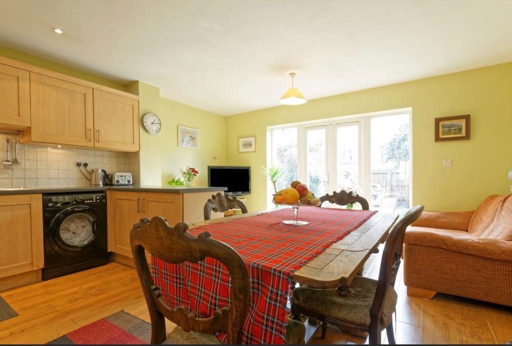 Lynbrook Grove Guesthouse 런던 외부 사진