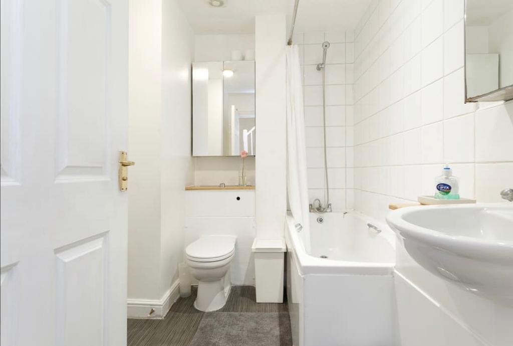 Lynbrook Grove Guesthouse 런던 외부 사진